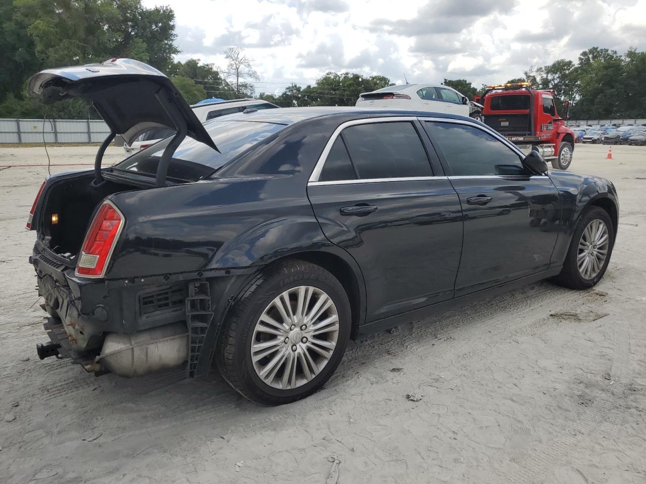 2014 Chrysler 300 - Фото 3