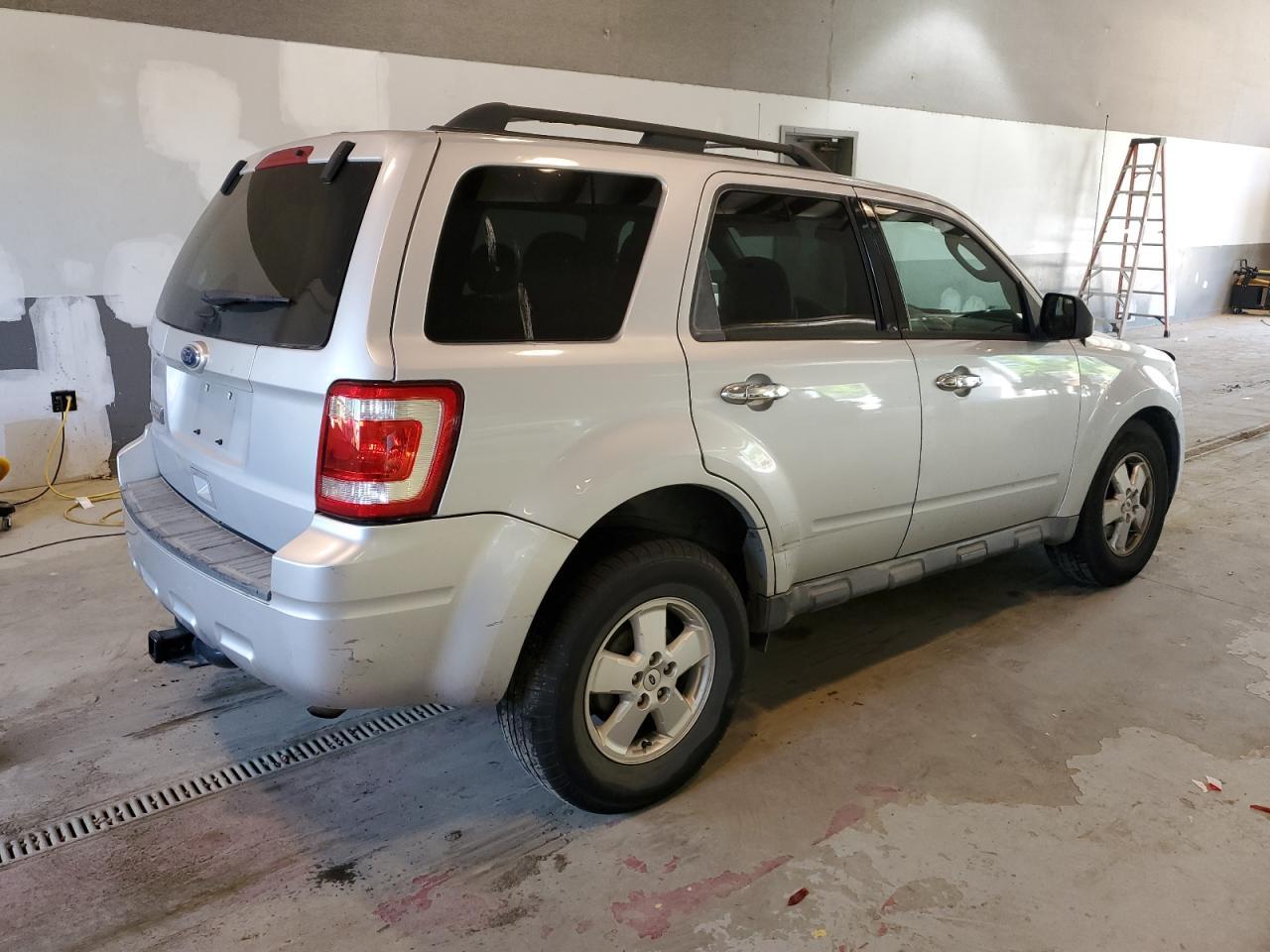 2011 Ford Escape Xlt - Image 3