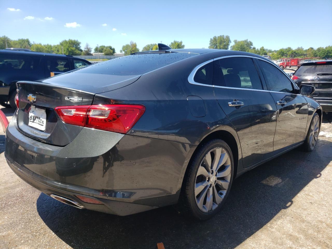 2018 Chevrolet Malibu Premier - Image 3