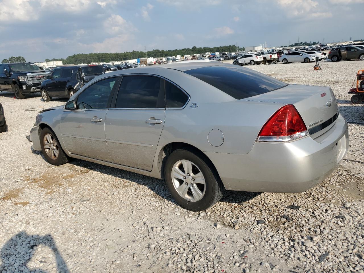 2008 Chevrolet Impala Ls - Image 2
