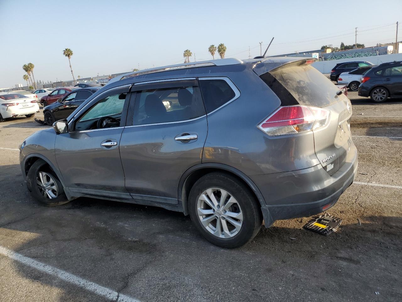 2016 Nissan Rogue S - Фото 2