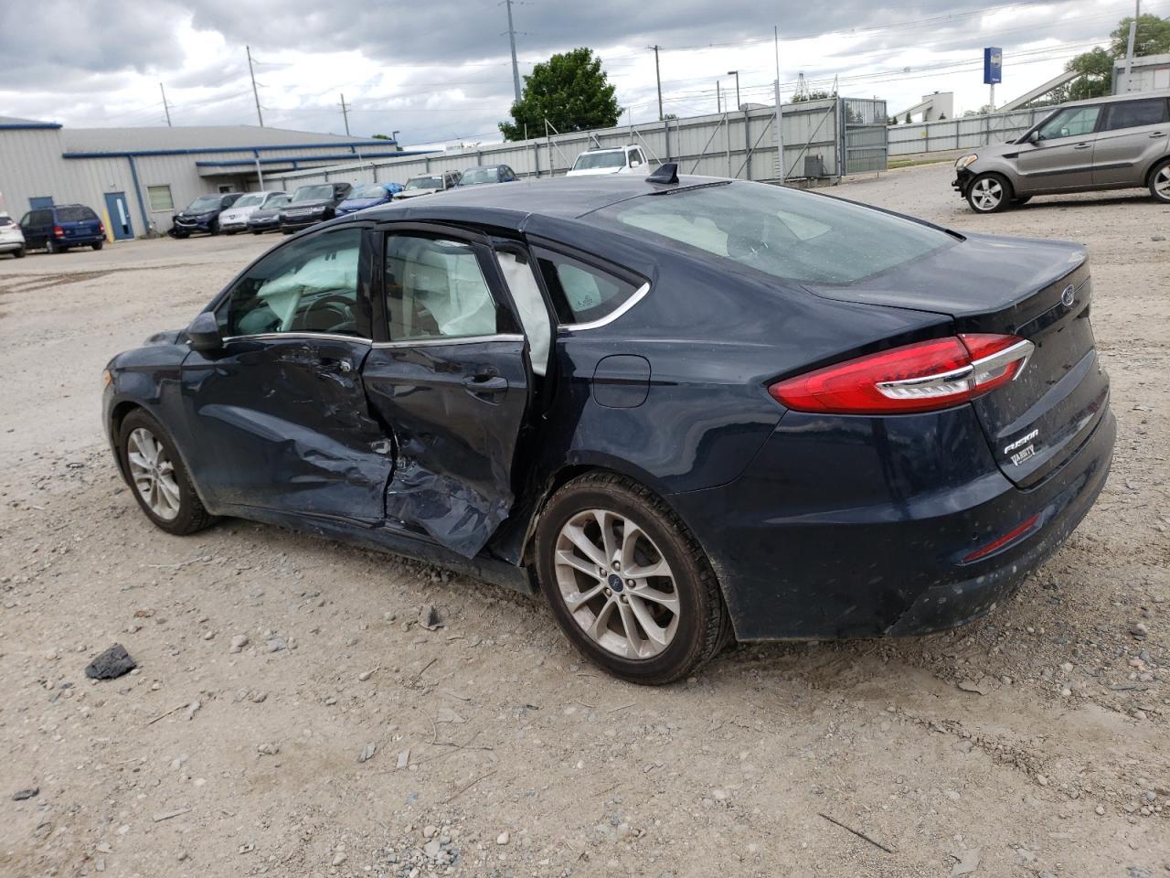 2020 Ford Fusion Se - Фото 2