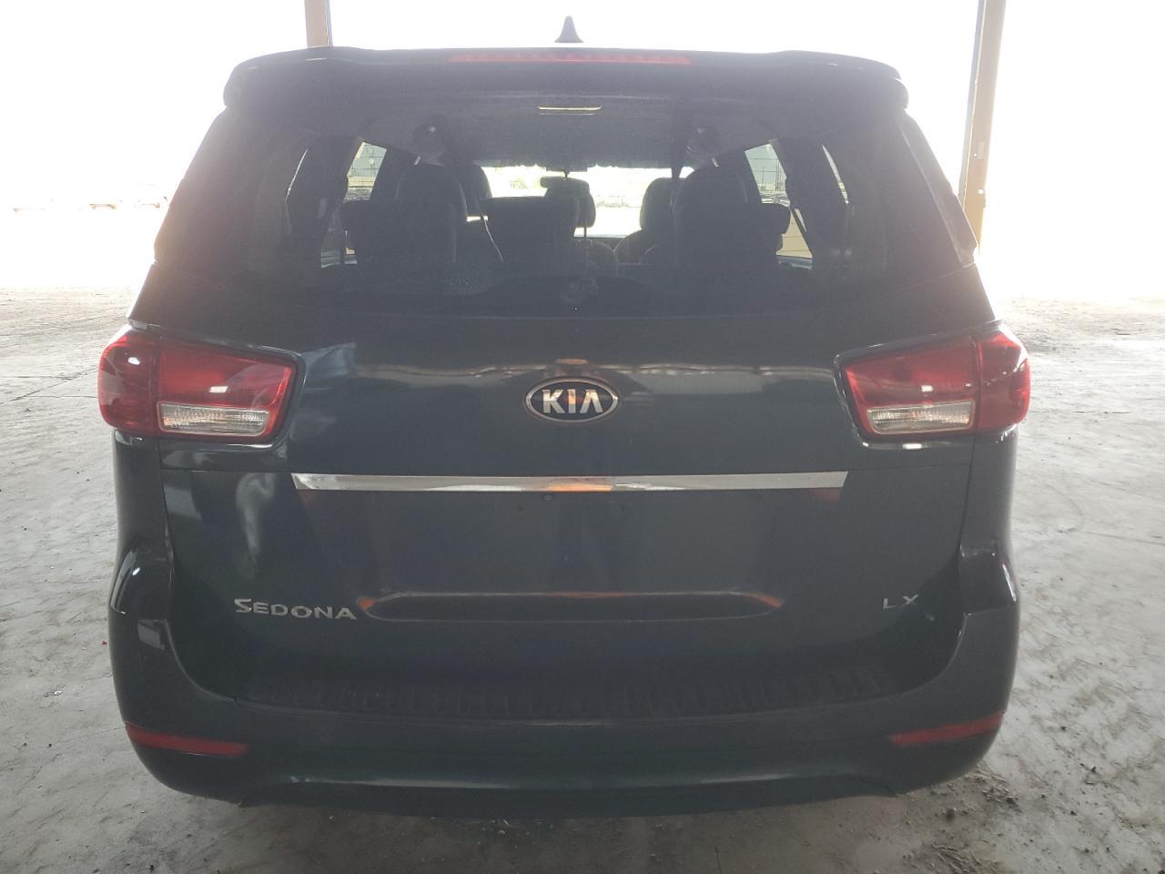 2016 Kia Sedona Lx - Фото 6