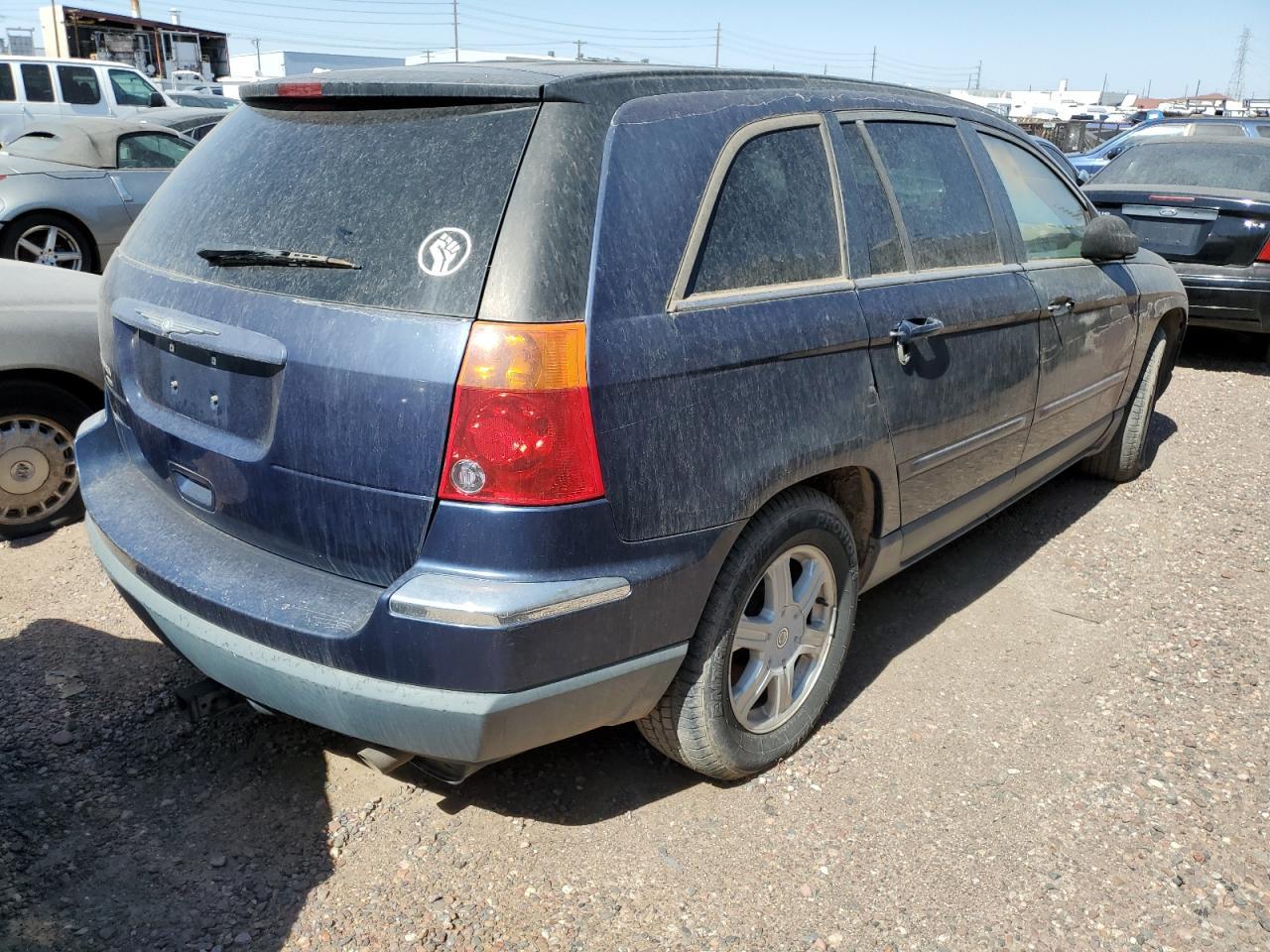 2005 Chrysler Pacifica Touring - Image 3