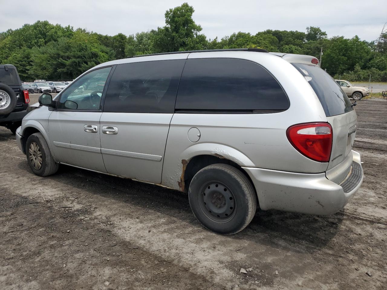 2007 Chrysler Town & Country Lx - Фото 2
