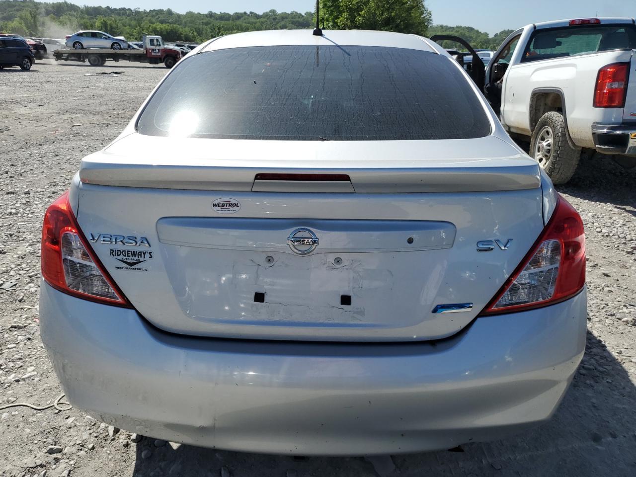 2013 Nissan Versa S - Фото 6
