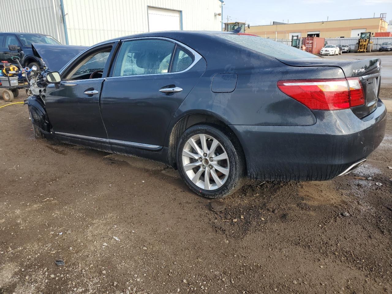 2010 Lexus Ls 460L - Image 2