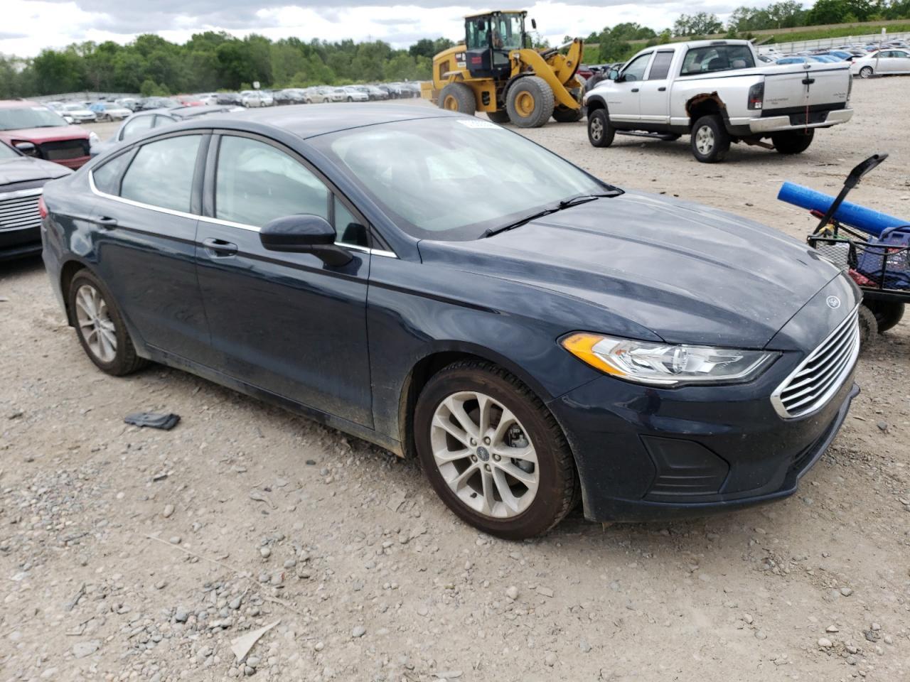 2020 Ford Fusion Se - Фото 4