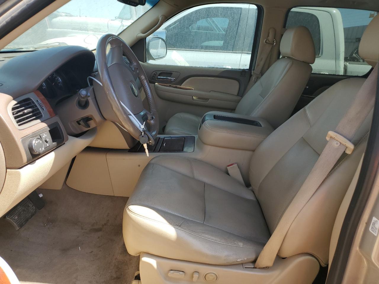 2009 Chevrolet Suburban C1500 Ltz - Image 7