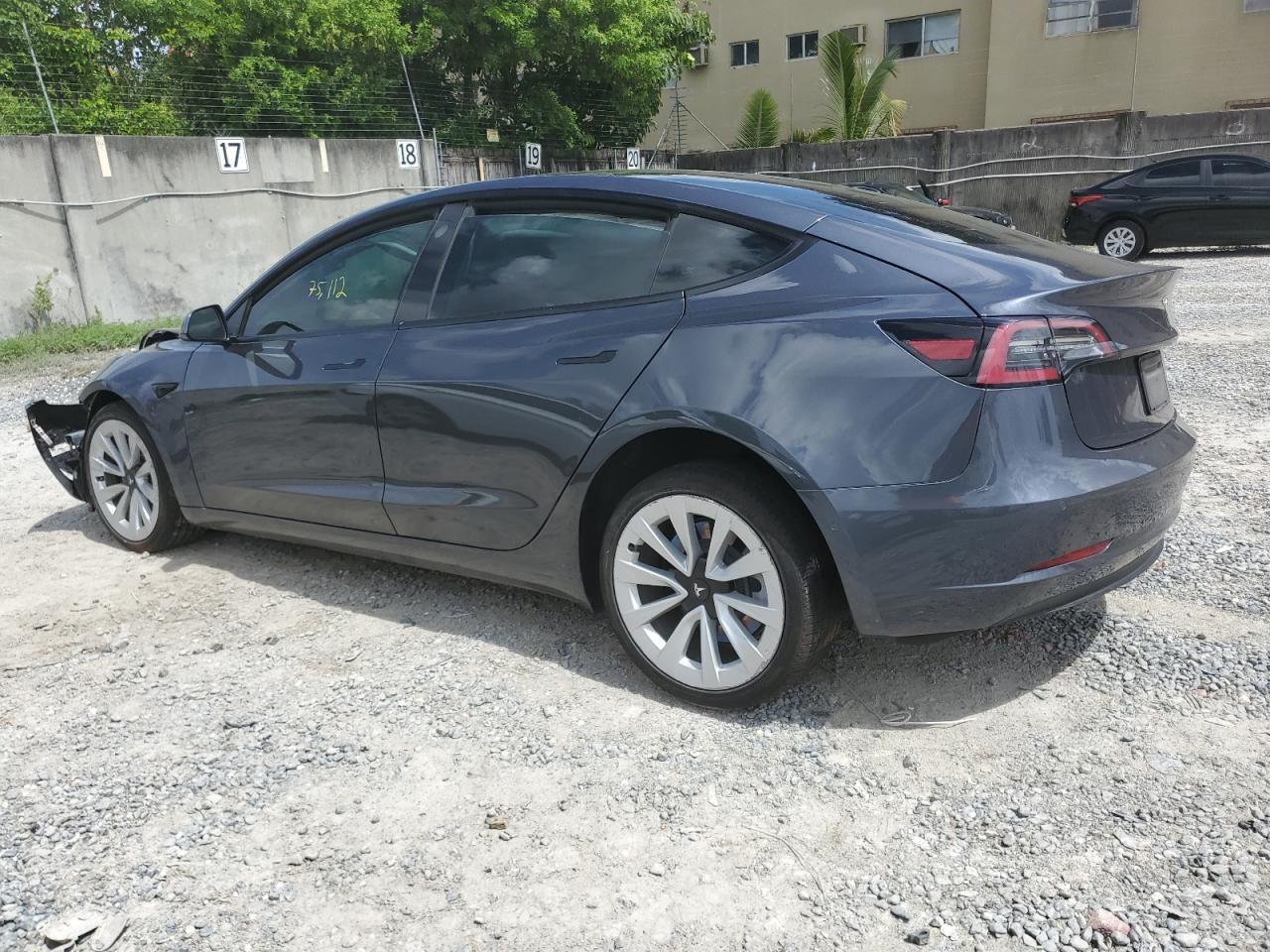 2022 Tesla Model 3 - Фото 2
