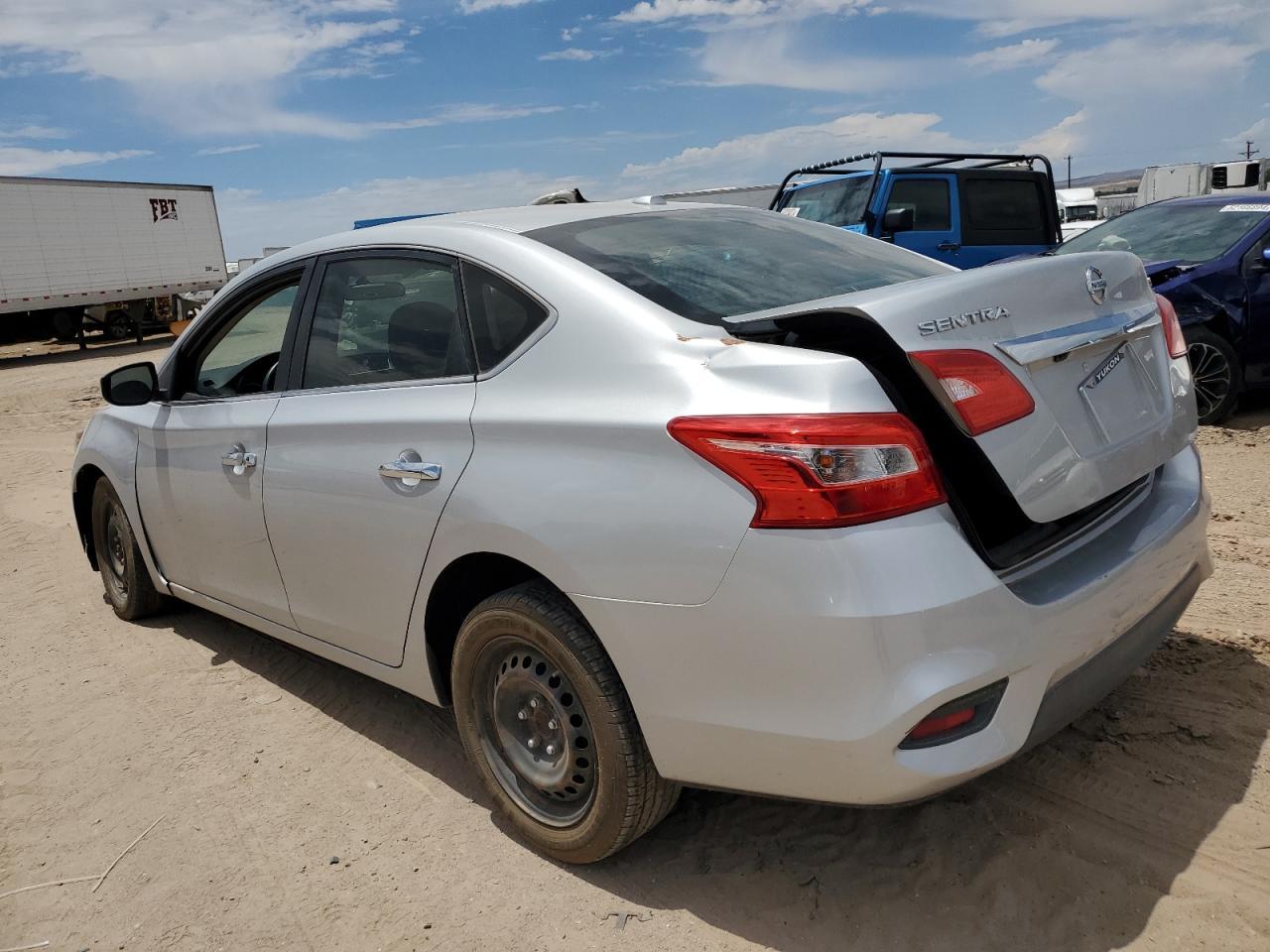 2016 Nissan Sentra S - Image 3
