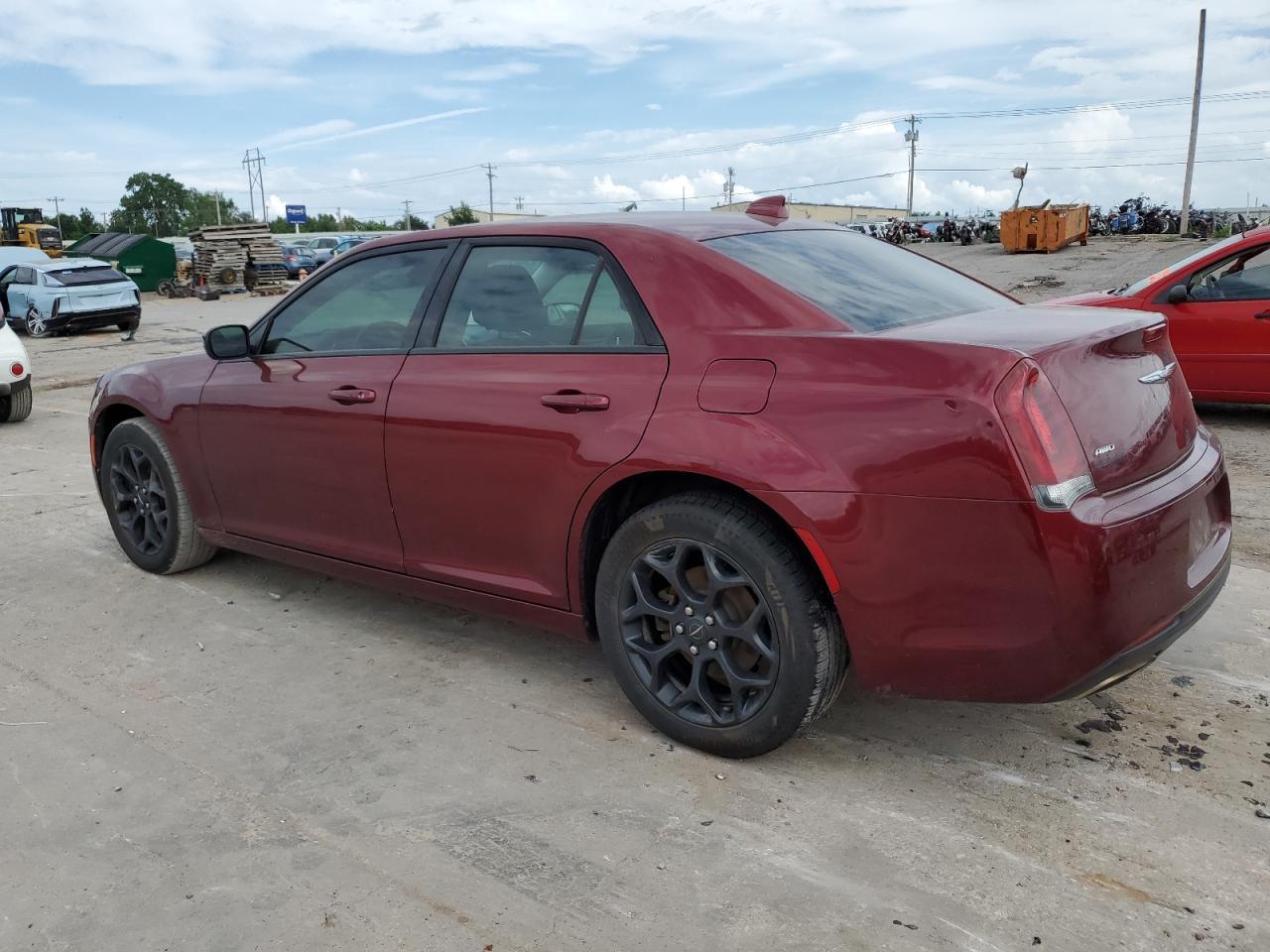 2019 Chrysler 300 Touring - Фото 2