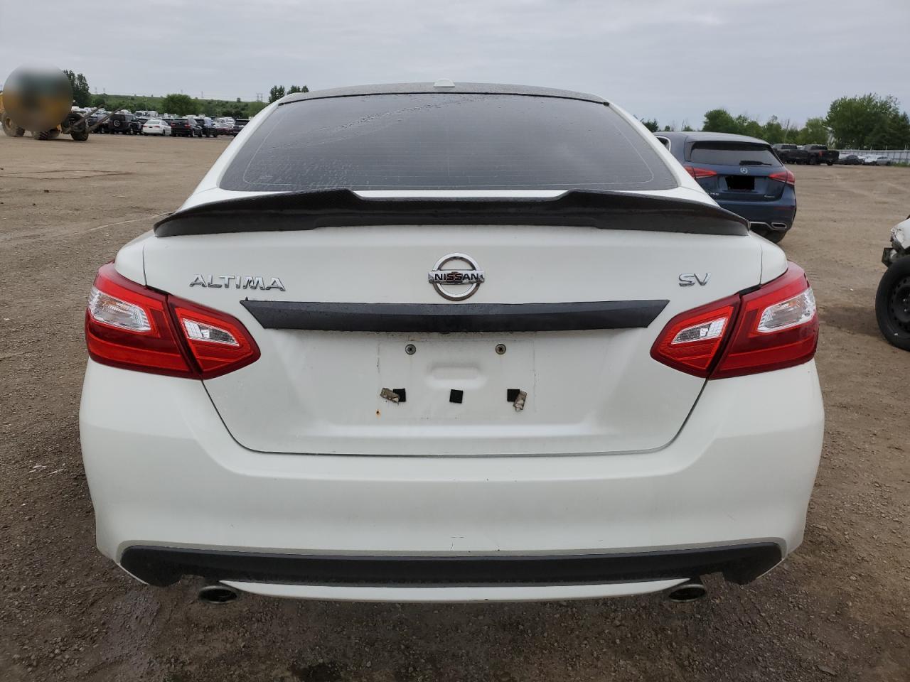 2017 Nissan Altima 2.5 - Image 6