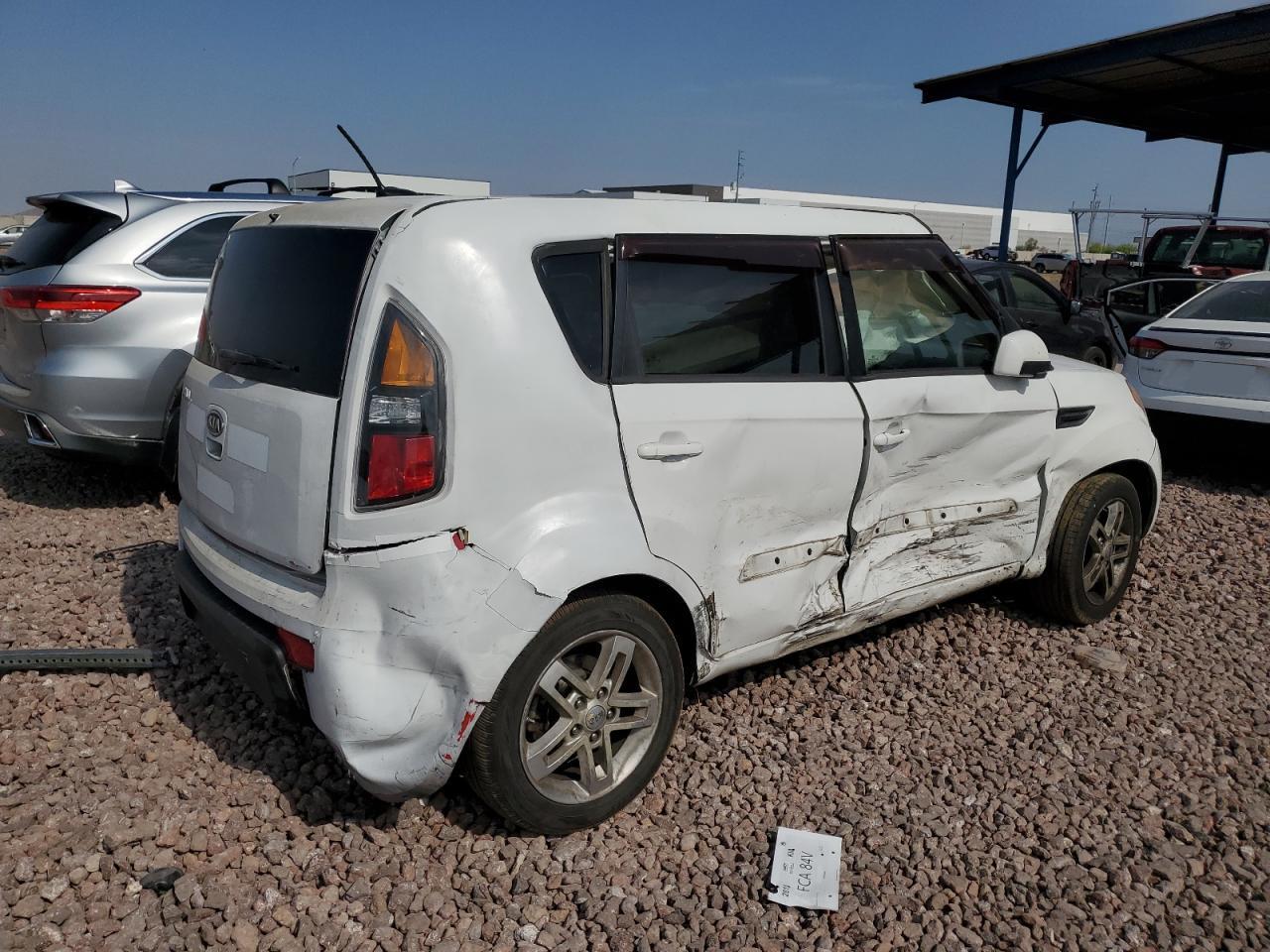 2011 Kia Soul + - Image 3