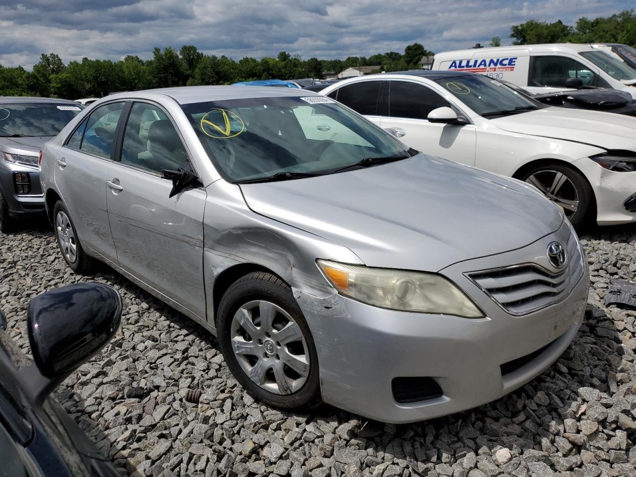 2011 Toyota Camry Base - Фото 4