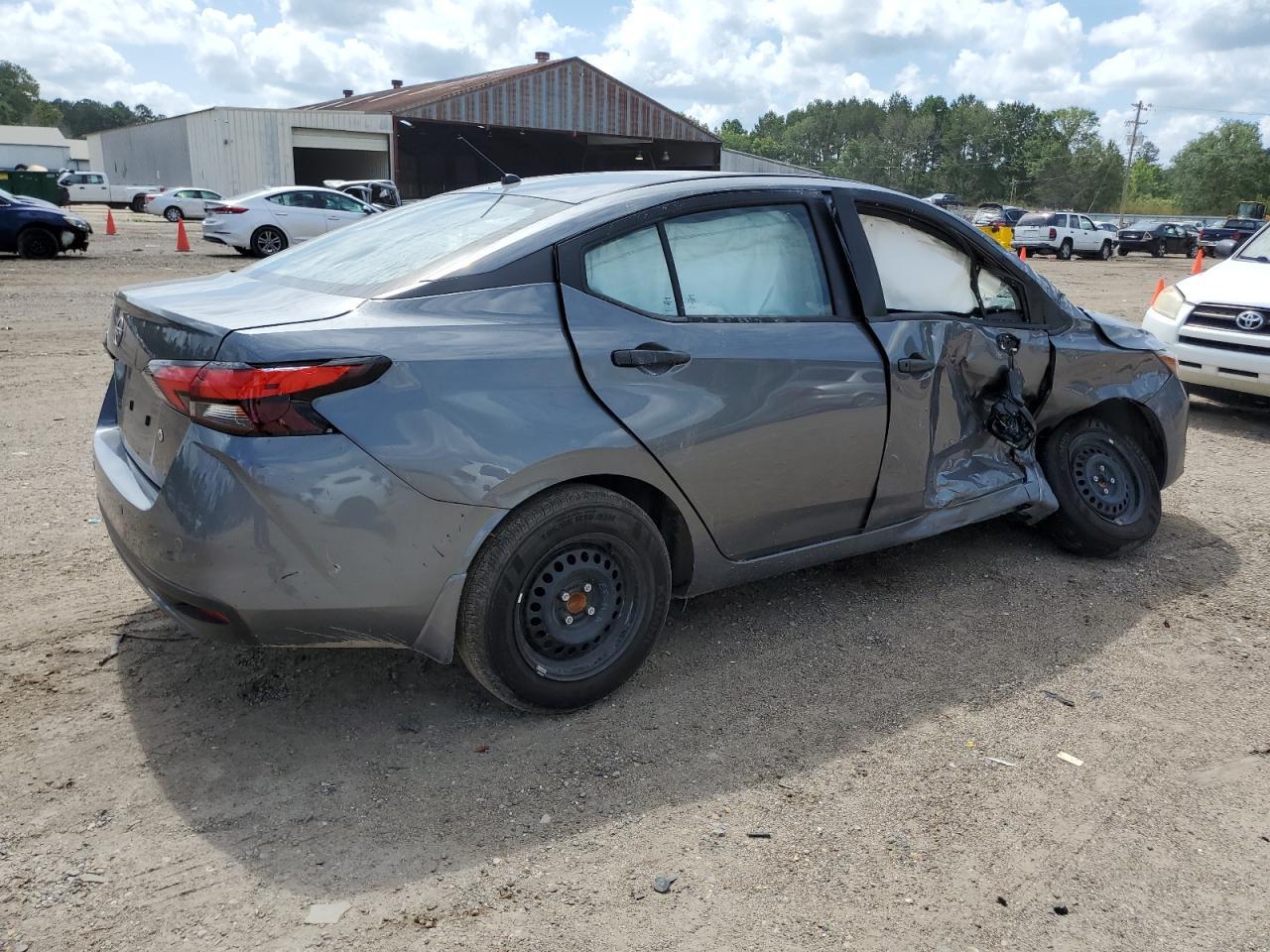 2024 Nissan Versa S - Image 3