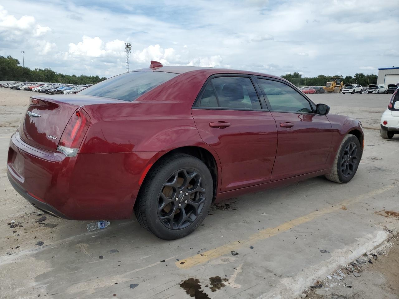 2019 Chrysler 300 Touring - Фото 3