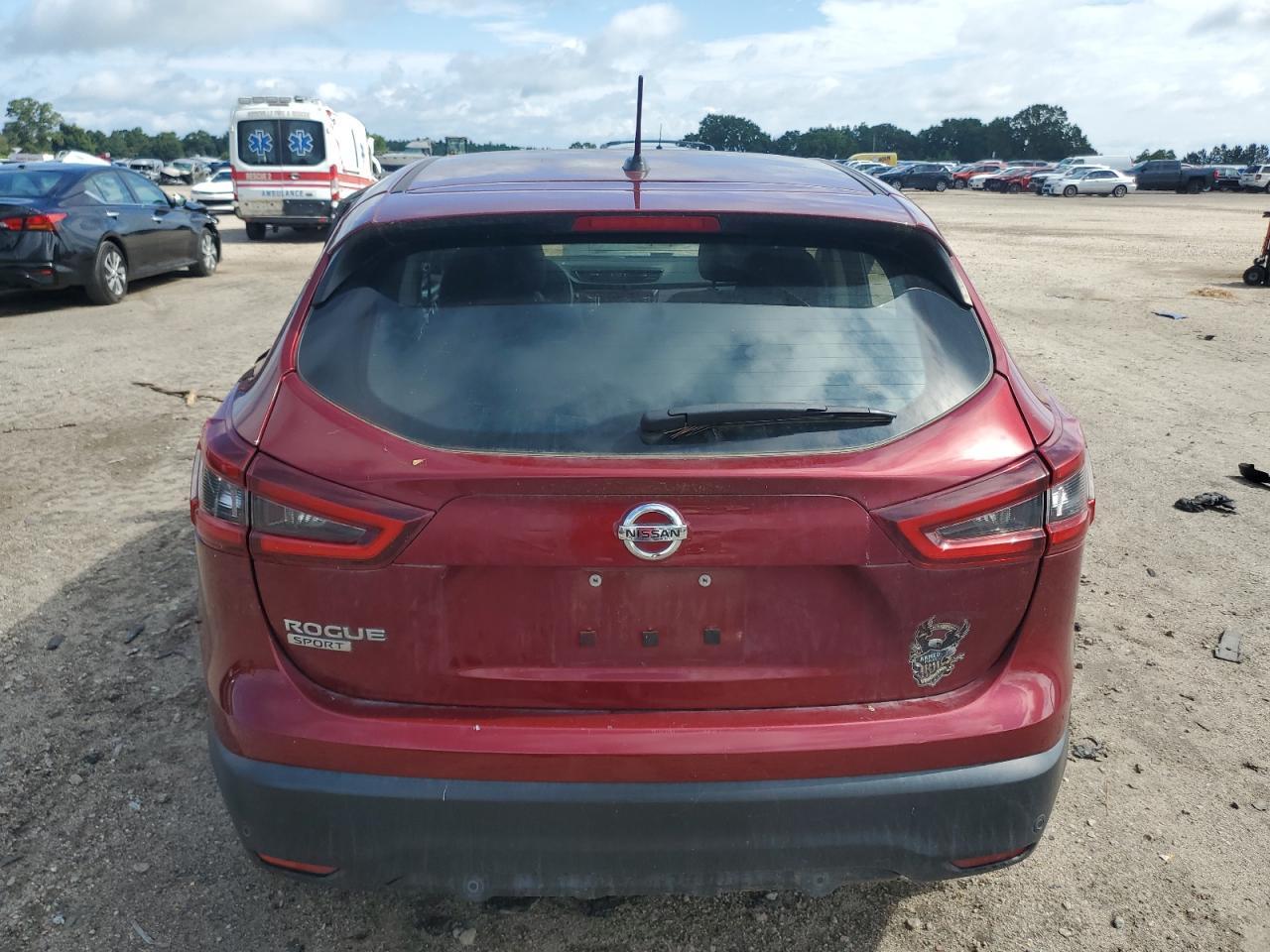 2021 Nissan Rogue Sport S - Фото 6