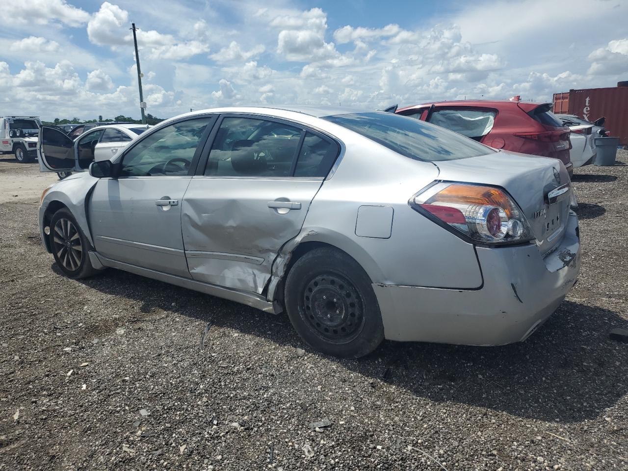 2012 Nissan Altima Base - Фото 2