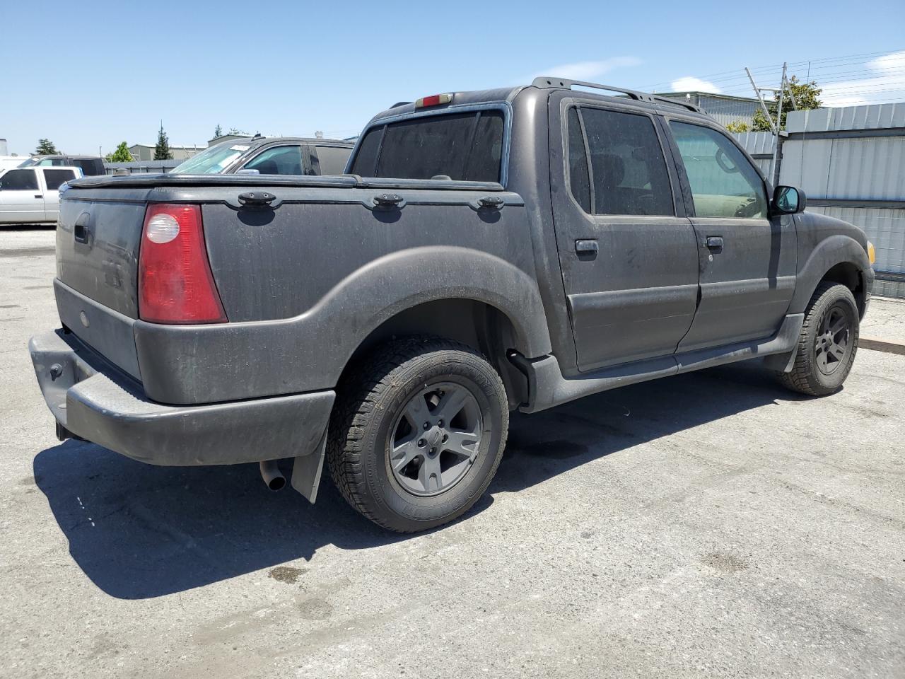2005 Ford Explorer Sport Trac - Фото 3