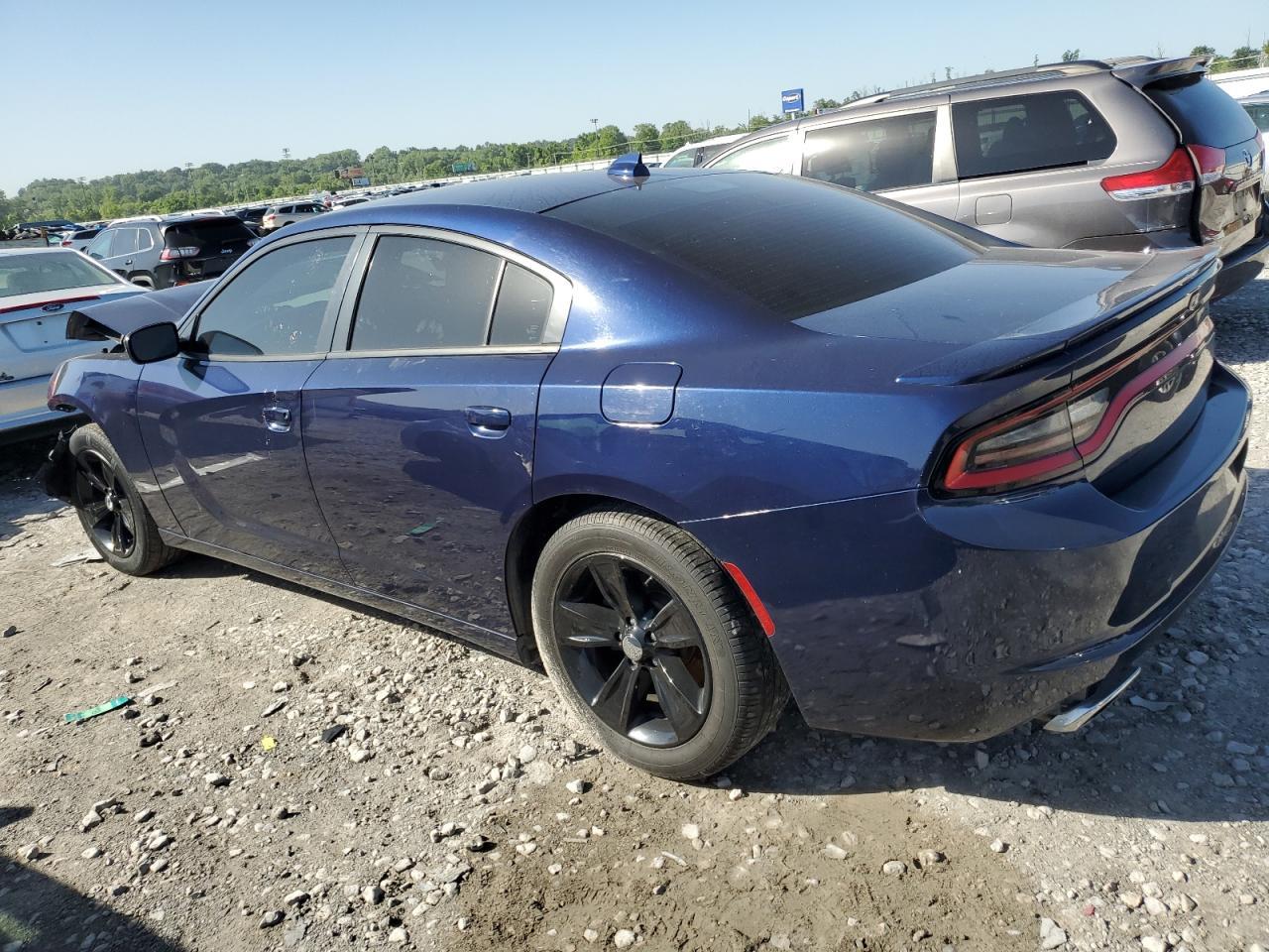 2015 Dodge Charger Sxt - Image 2