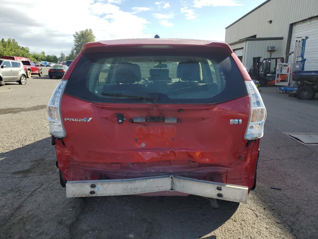2013 Toyota Prius V - Image 6