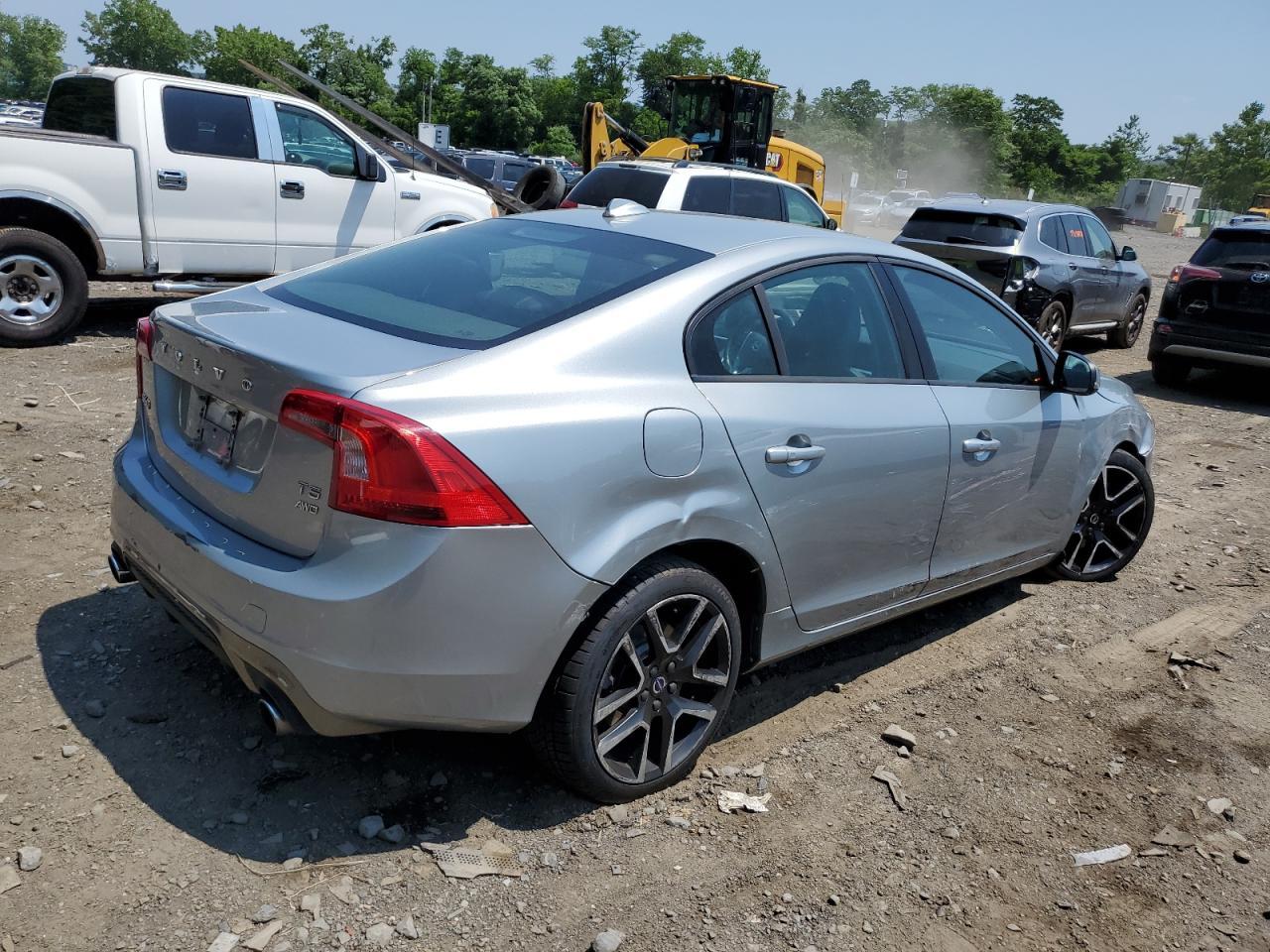 2018 Volvo S60 Dynamic - Image 3