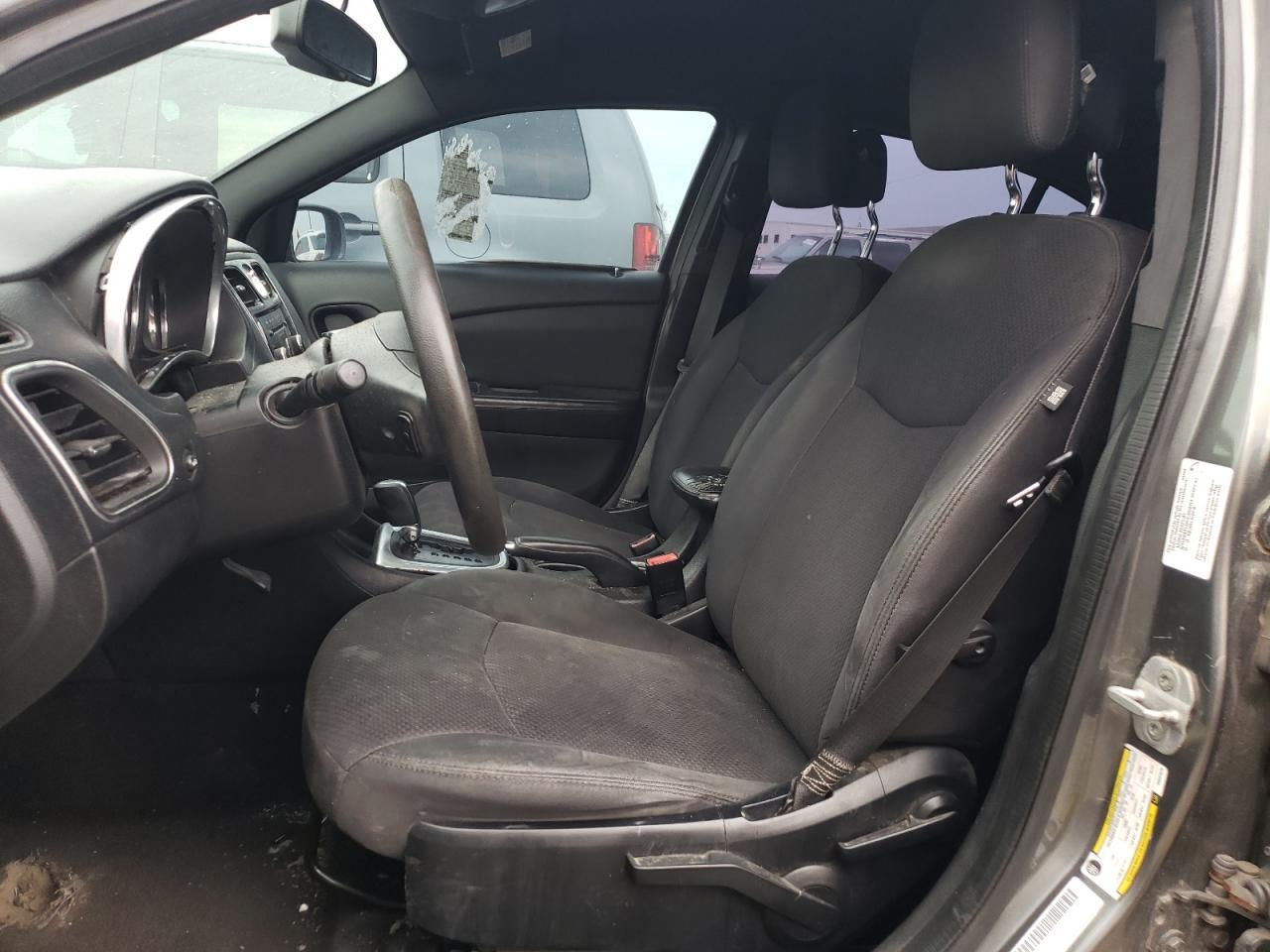 2013 Chrysler 200 Lx - Фото 7