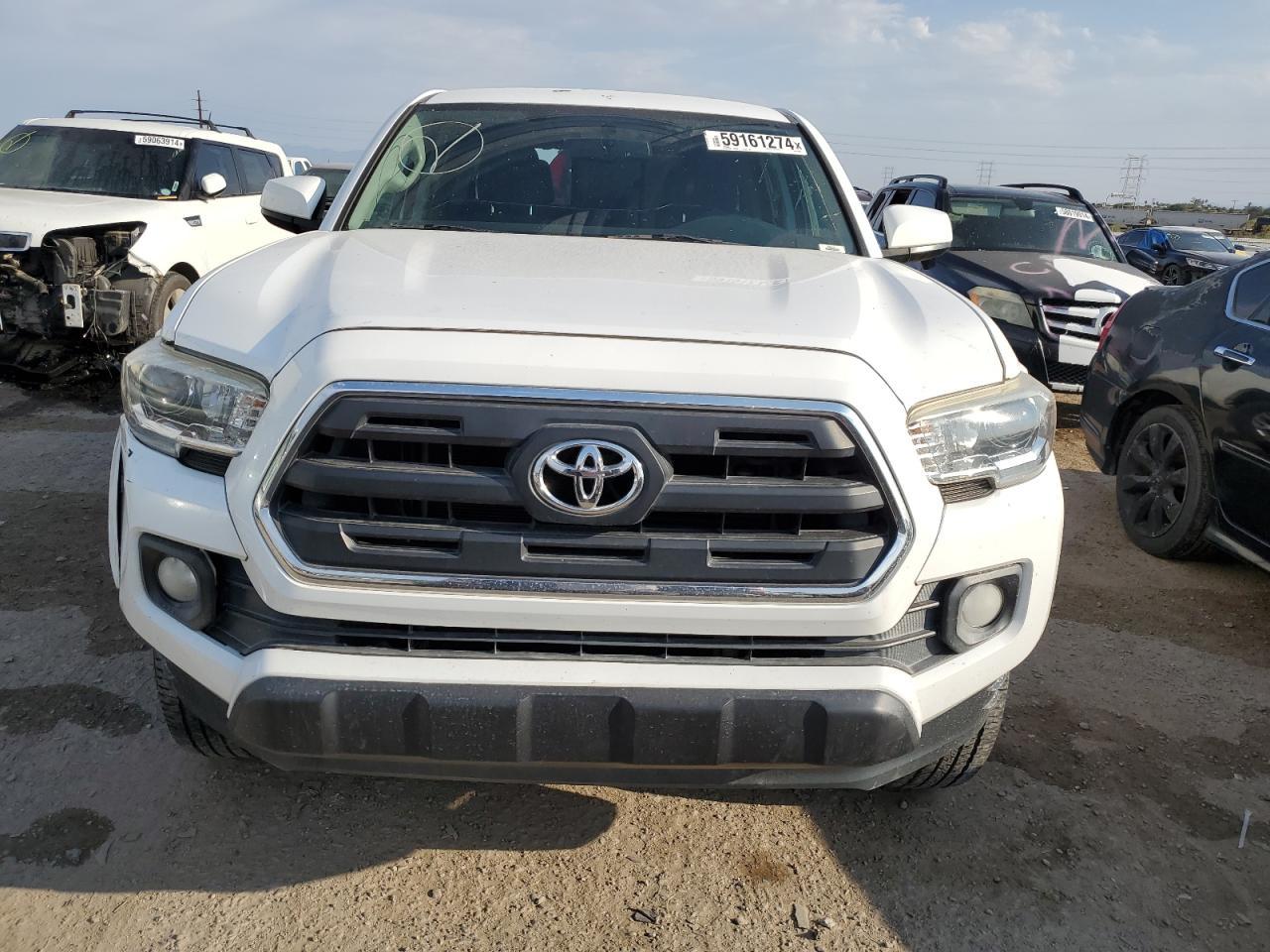 2017 Toyota Tacoma Double Cab - Image 5