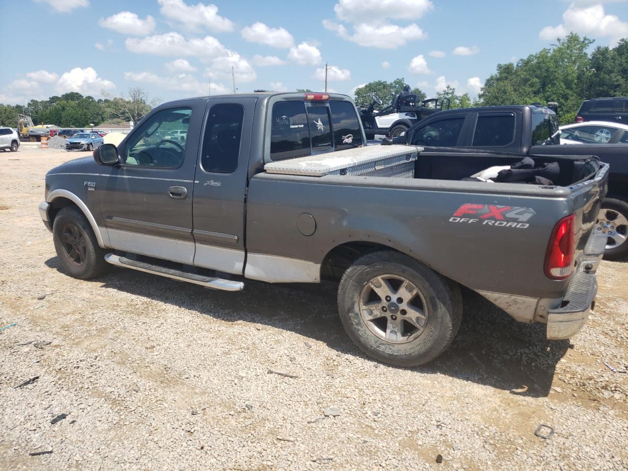 2003 Ford F150 - Фото 2