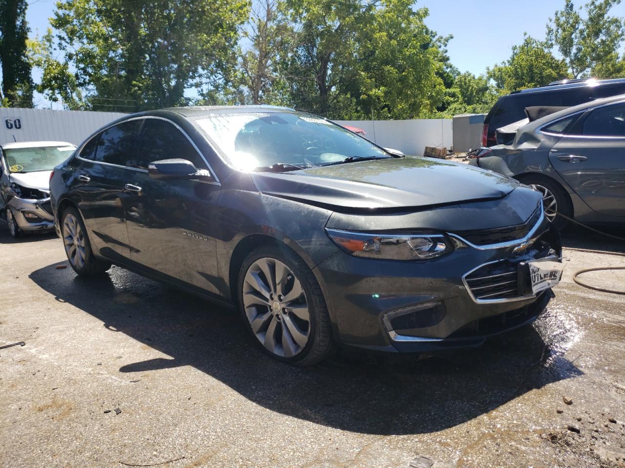 2018 Chevrolet Malibu Premier - Image 4