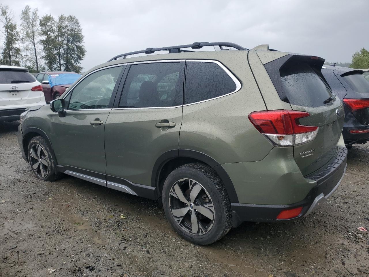 2021 Subaru Forester Touring - Фото 2