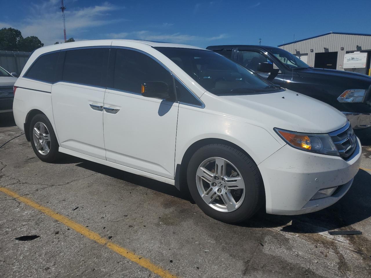 2011 Honda Odyssey Touring - Фото 4
