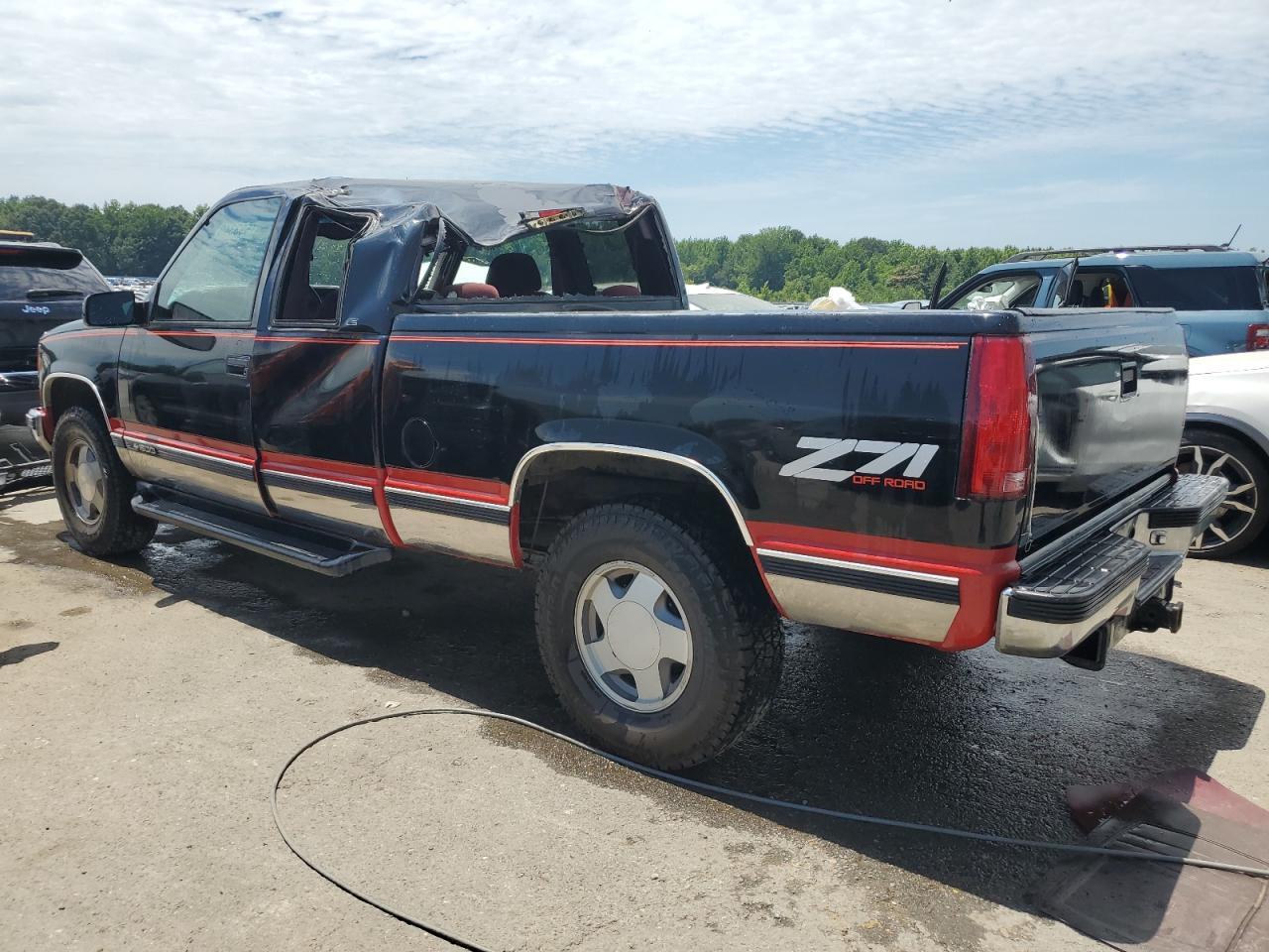 1999 Chevrolet Gmt-400 K1500 - Image 2