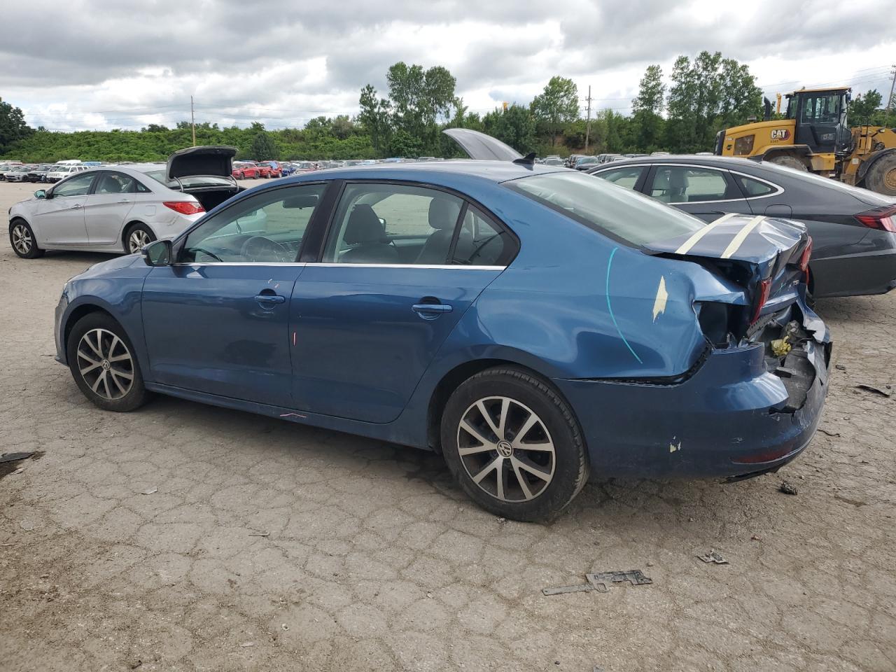 2017 Volkswagen Jetta Se - Фото 2