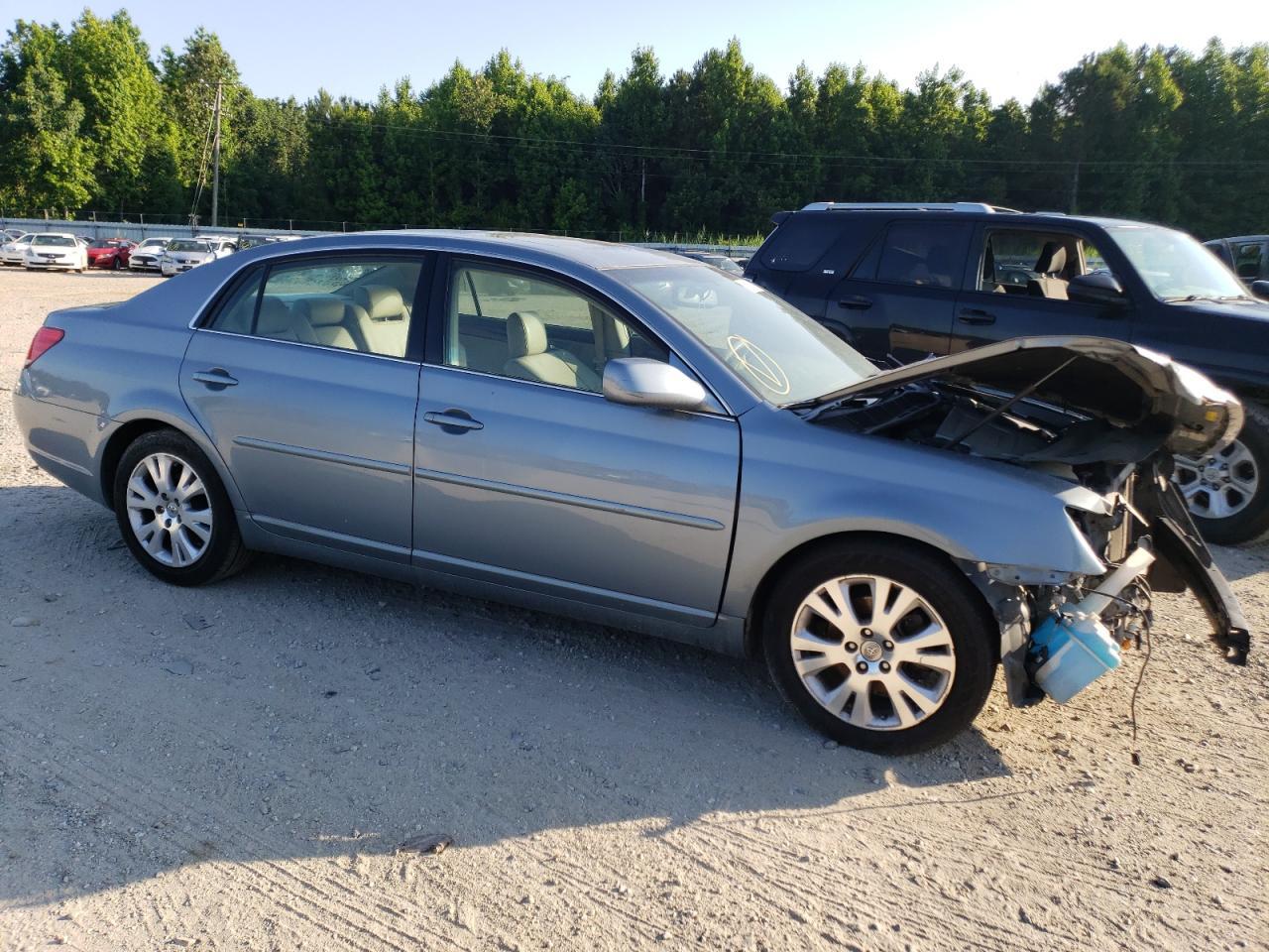 2010 Toyota Avalon Xl - Image 4