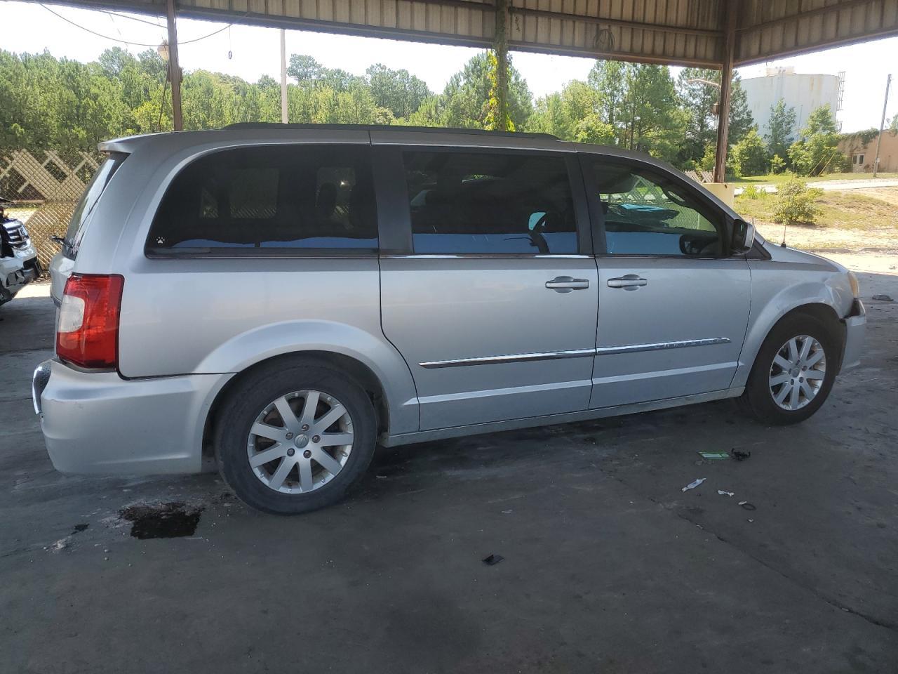 2012 Chrysler Town & Country Touring - Image 3