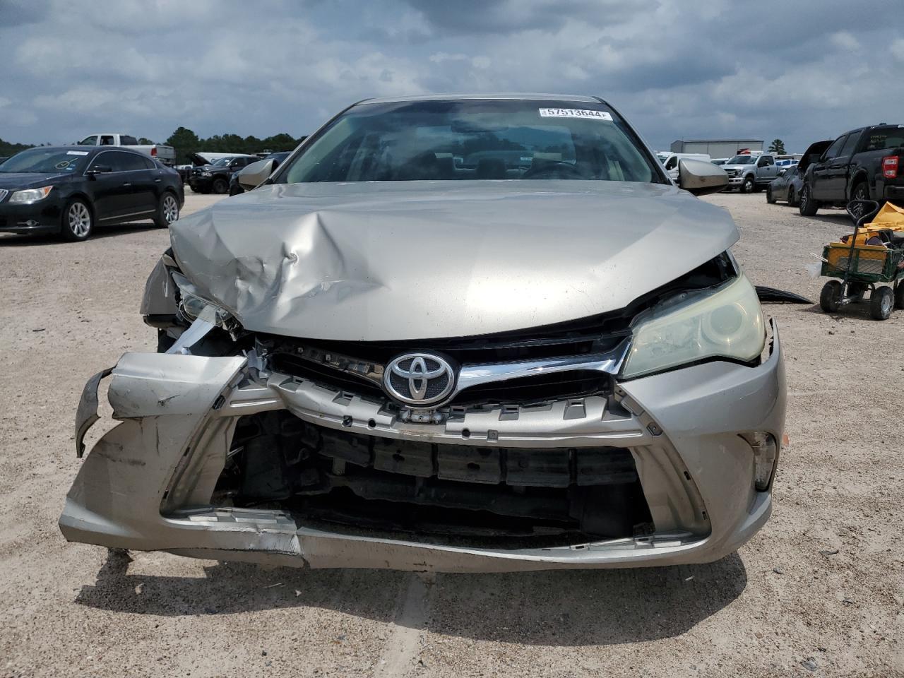 2016 Toyota Camry Le - Фото 5