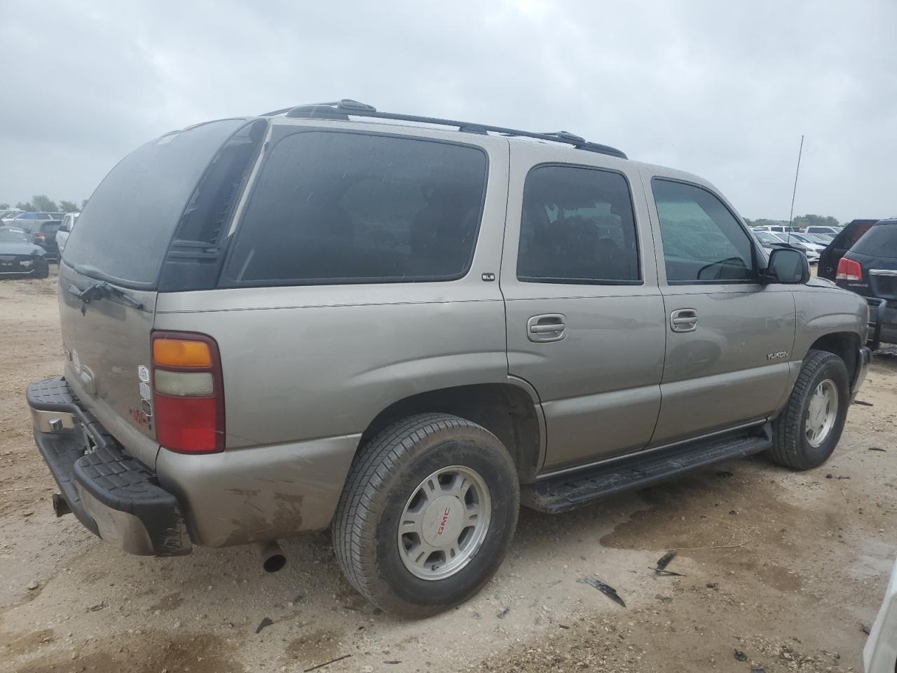 2001 GMC Yukon - Фото 3
