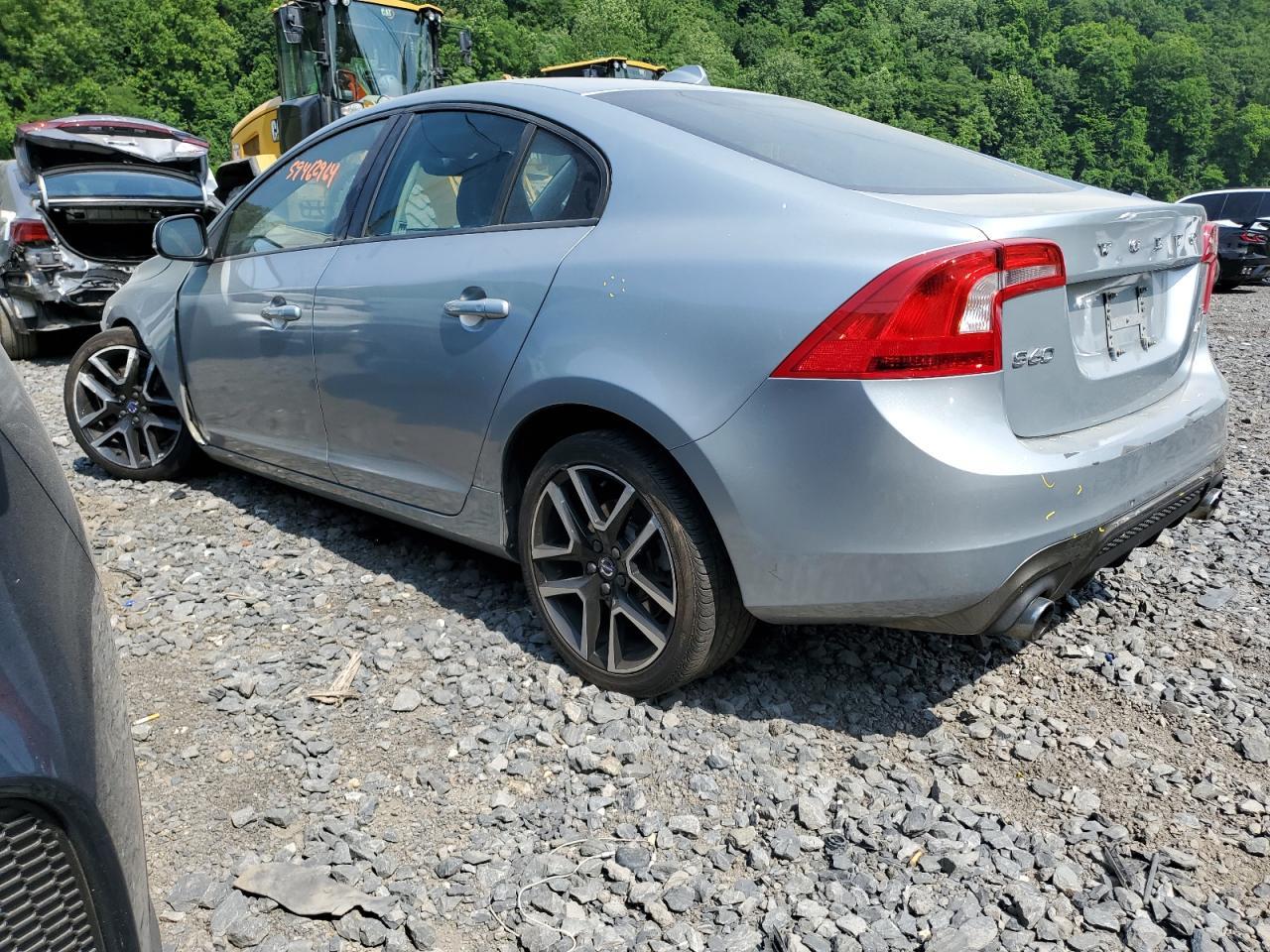 2018 Volvo S60 Dynamic - Image 2