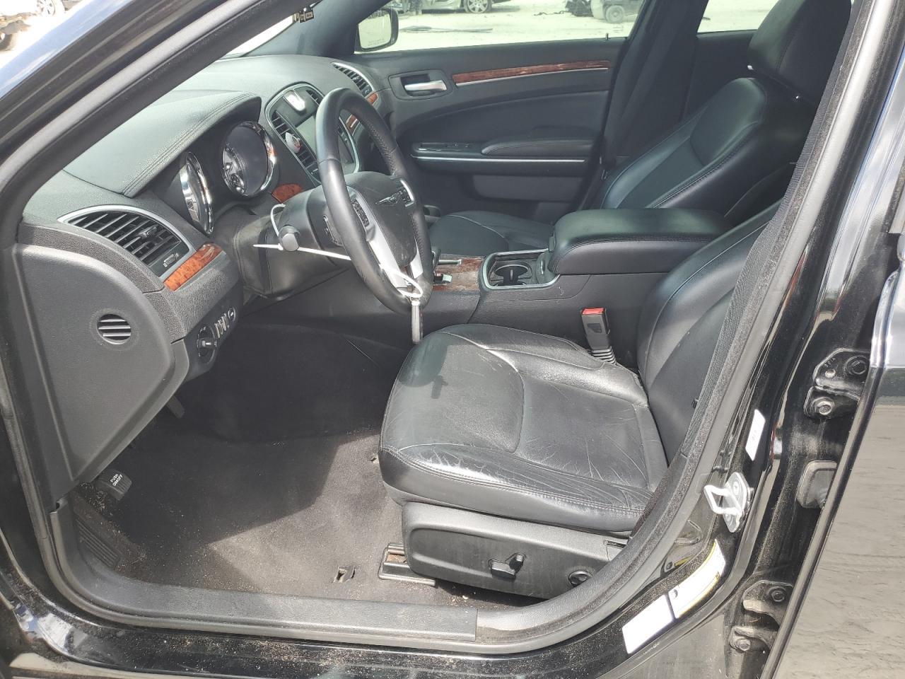 2014 Chrysler 300 - Фото 7
