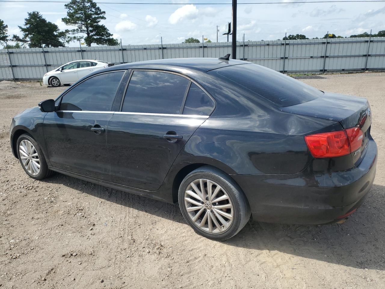 2011 Volkswagen Jetta Sel - Фото 2