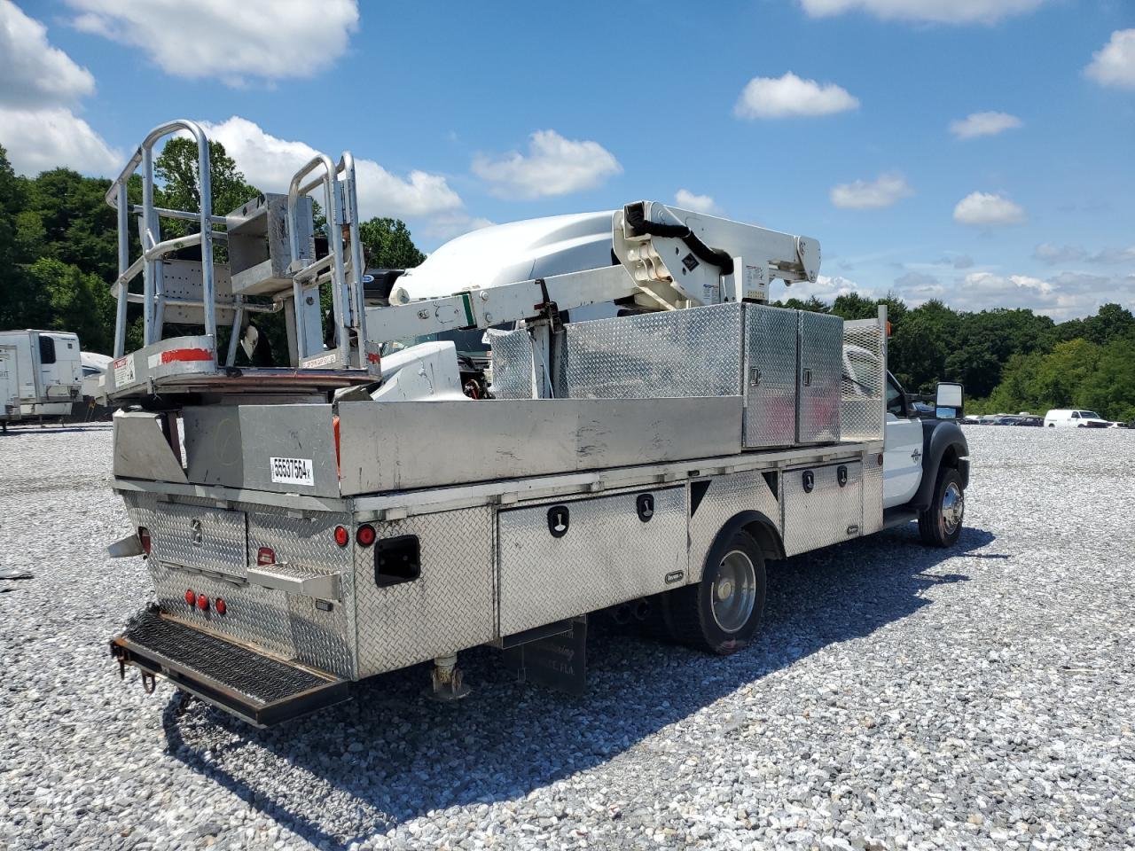 2015 Ford F550 Super Duty - Image 3