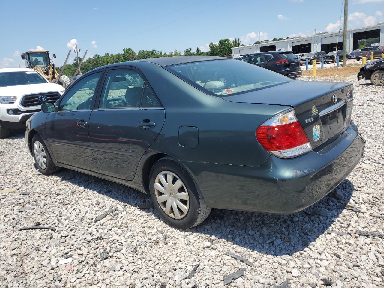 2005 Toyota Camry Le - Image 2