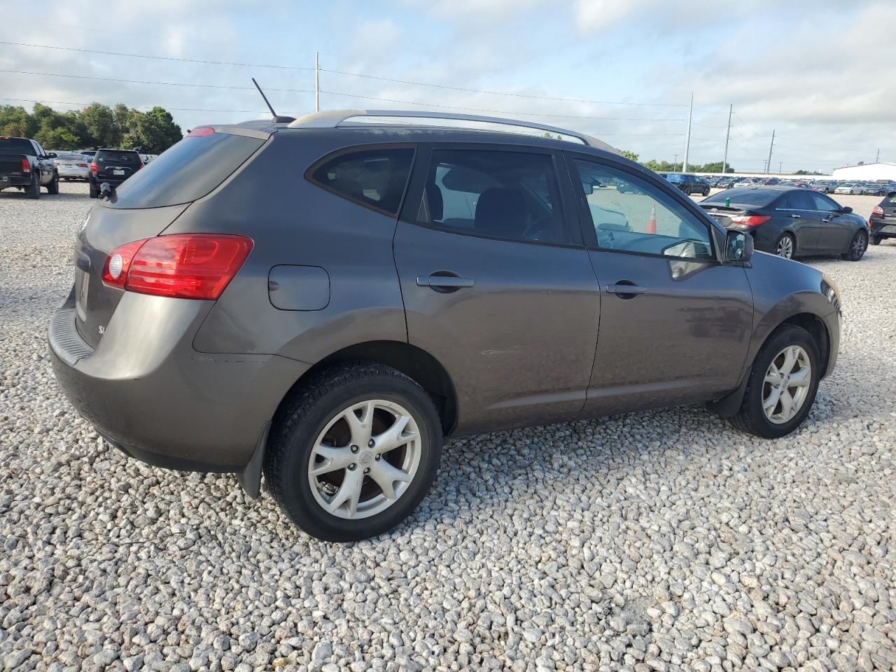 2008 Nissan Rogue - Image 3