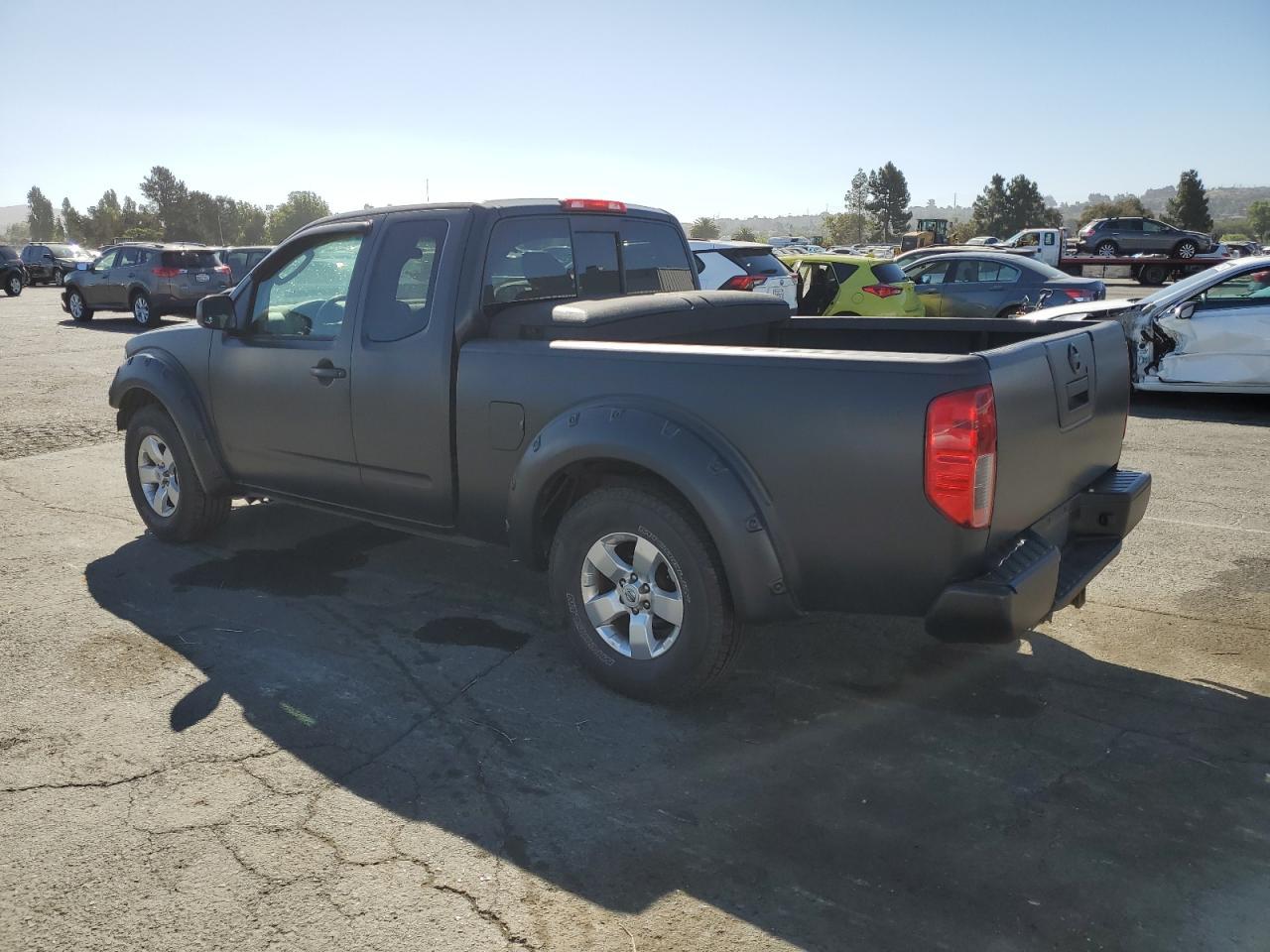 2010 Nissan Frontier King Cab Se - Image 2