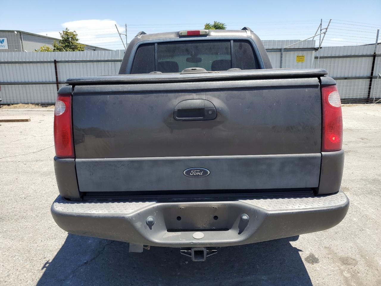 2005 Ford Explorer Sport Trac - Фото 6