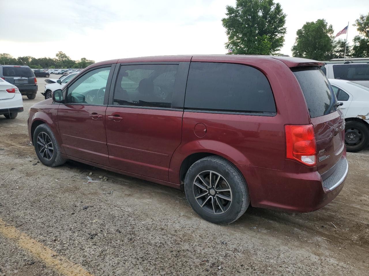2017 Dodge Grand Caravan Gt - Фото 2