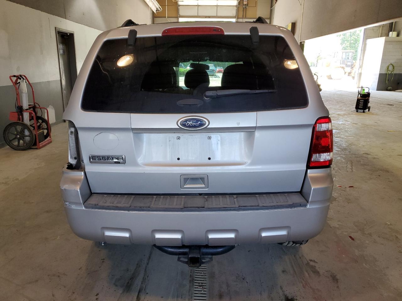2011 Ford Escape Xlt - Image 6
