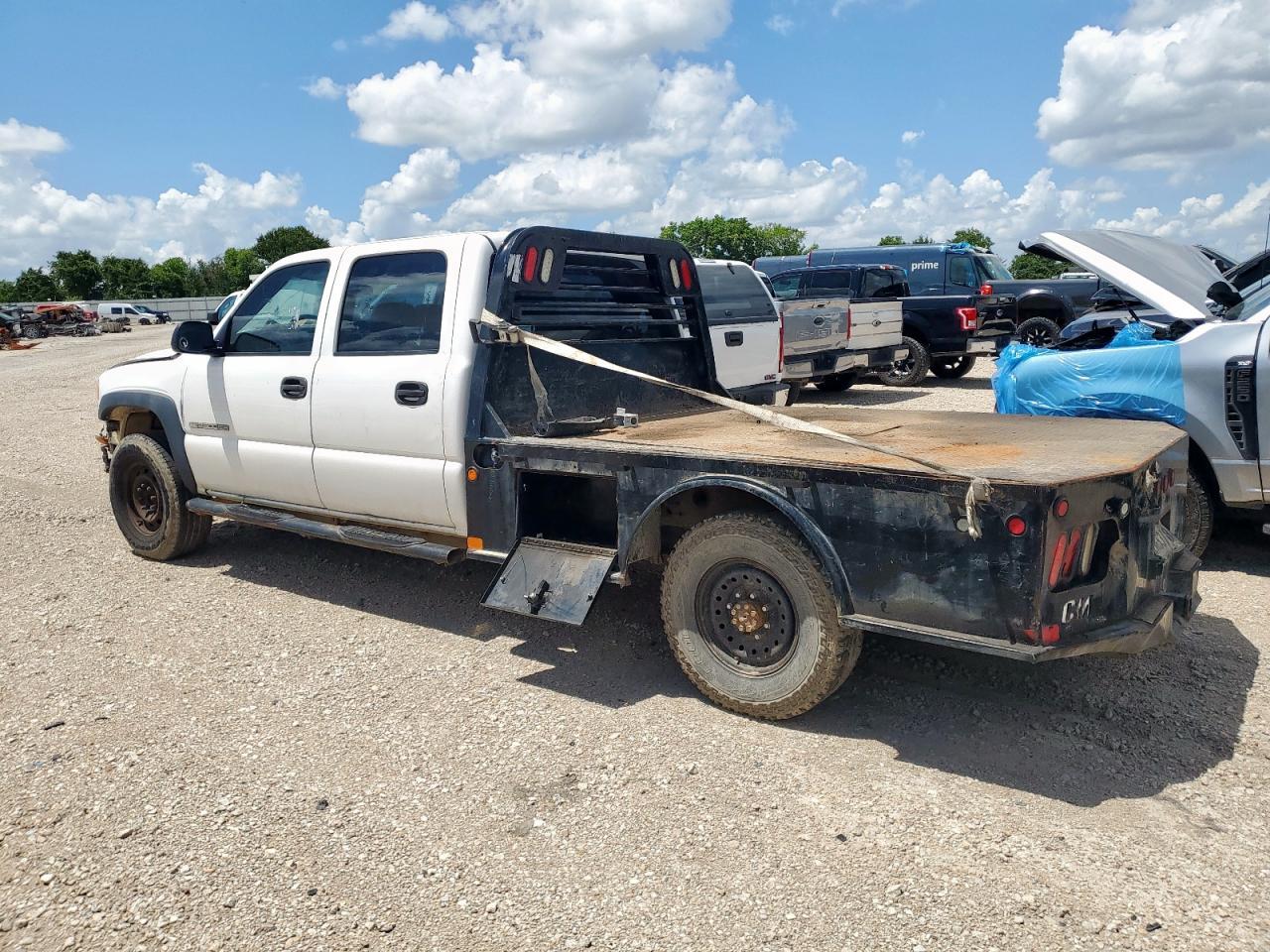 2007 GMC Sierra C2500 Heavy Duty - Image 2